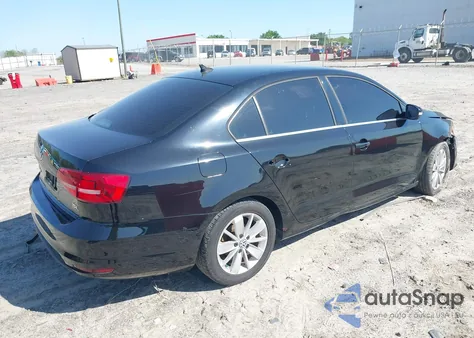 2015 Volkswagen Jetta 1.8T Se z USA, uszkodzony, nr VIN 3VWD17AJ3FM301301